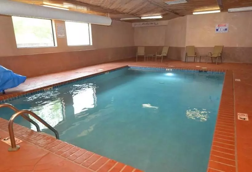 Hotelli Super 8 By Wyndham Urbandale/des Moines Area