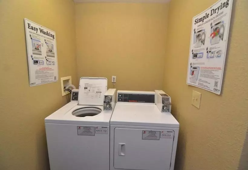 Hotelli Super 8 By Wyndham Urbandale/des Moines Area