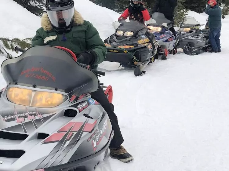 Отель The Lodge At Lolo Hot Springs