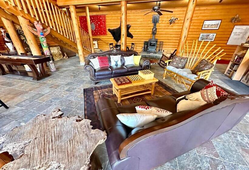 בית מלון כפרי The Lodge At Lolo Hot Springs