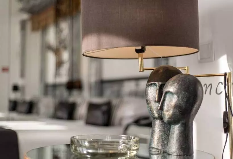 تختخواب و صبحانه Teatro Boutique Rooms & Suites