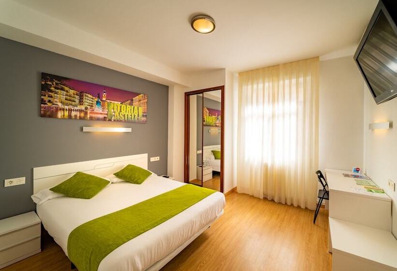 בית מלון כפרי Centro Vitoria Autocheckin