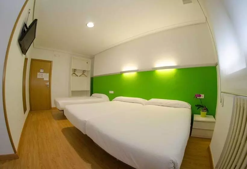 호텔 Centro Vitoria Autocheckin