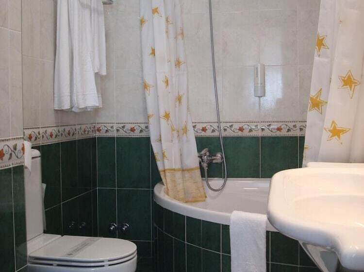 בית מלון כפרי Centro Vitoria Autocheckin