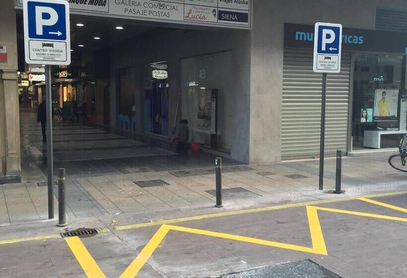 בית מלון כפרי Centro Vitoria Autocheckin