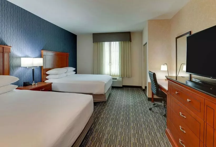 Отель Drury Inn & Suites St. Louis Arnold