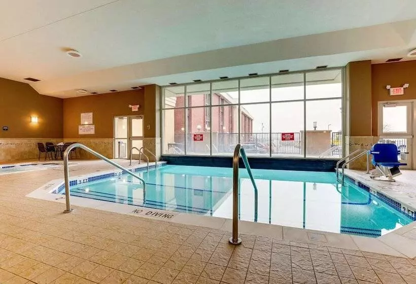 Отель Drury Inn & Suites St. Louis Arnold