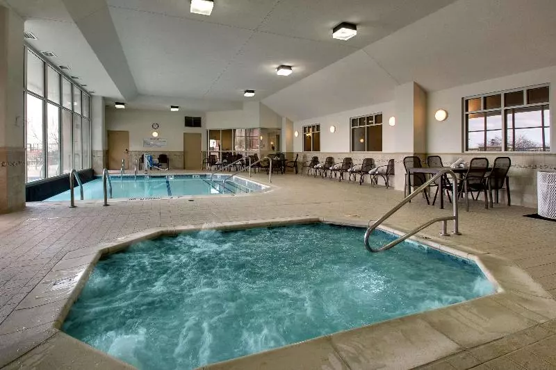Отель Drury Inn & Suites St. Louis Arnold