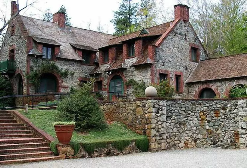 בית מלון כפרי Grass Valley Courtyard Suites