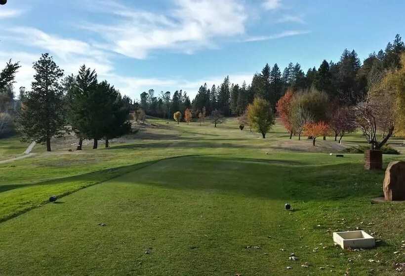 בית מלון כפרי Grass Valley Courtyard Suites