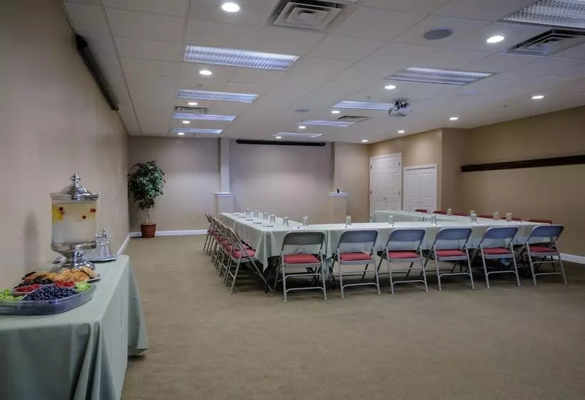 בית מלון כפרי Grass Valley Courtyard Suites