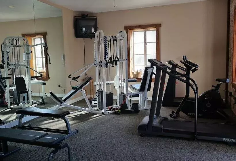 בית מלון כפרי Grass Valley Courtyard Suites