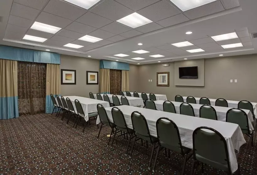 호텔 Hampton Inn Statesboro