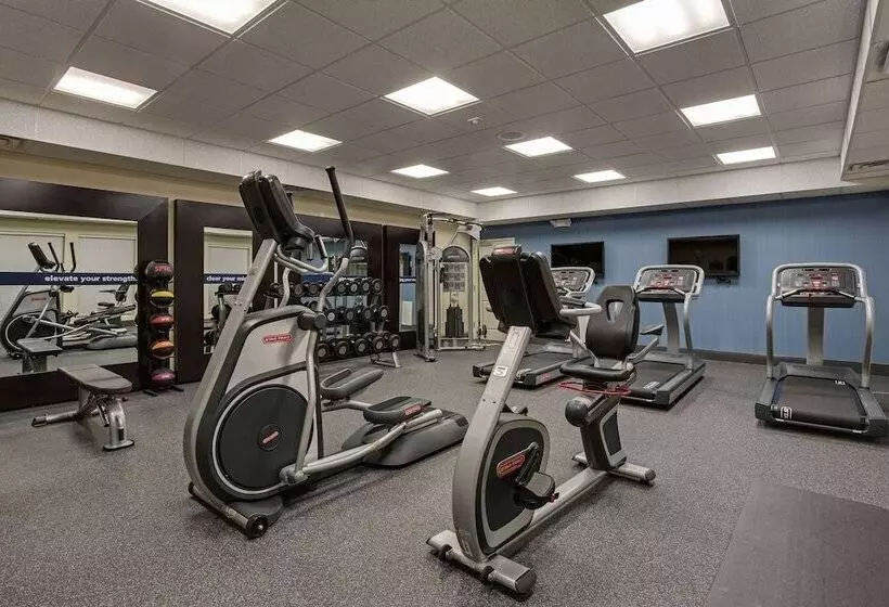 호텔 Hampton Inn Statesboro