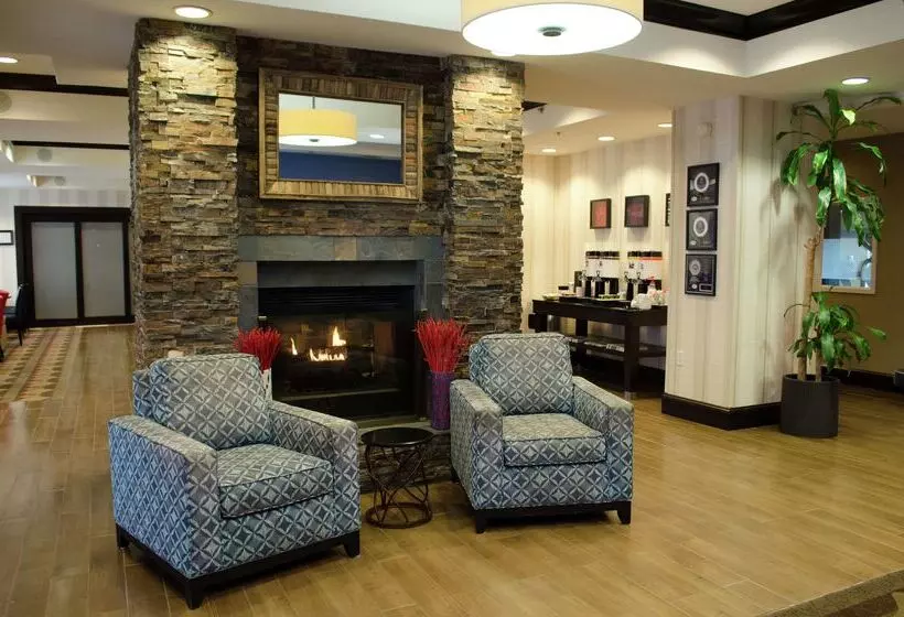 Отель Hampton Inn Thomson