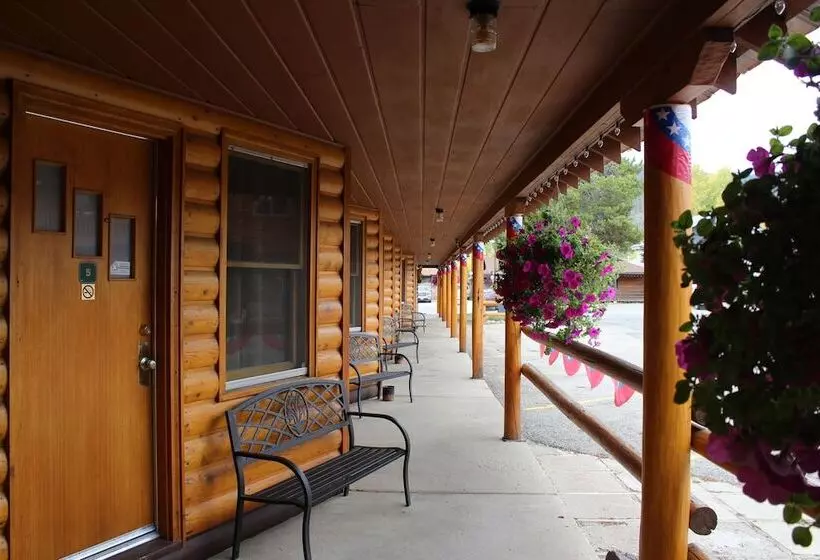 Отель Lone Eagle Lodge