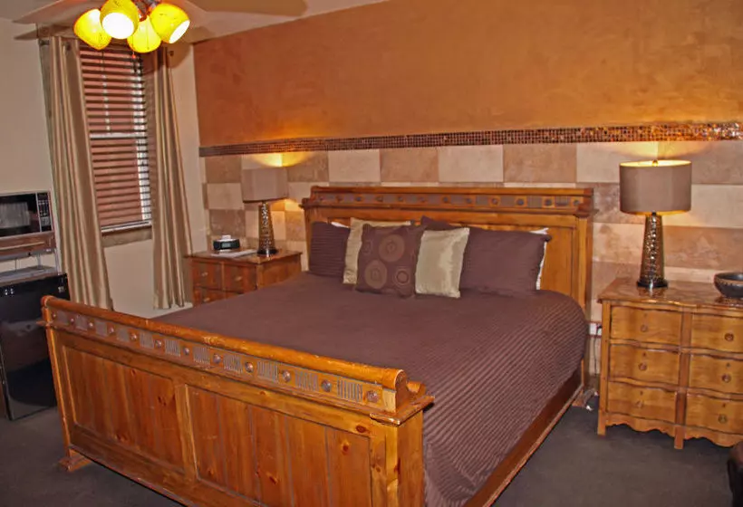 هتل Luxx Boutique