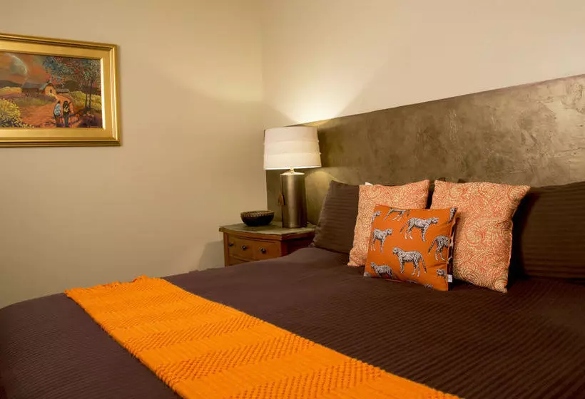 هتل Luxx Boutique