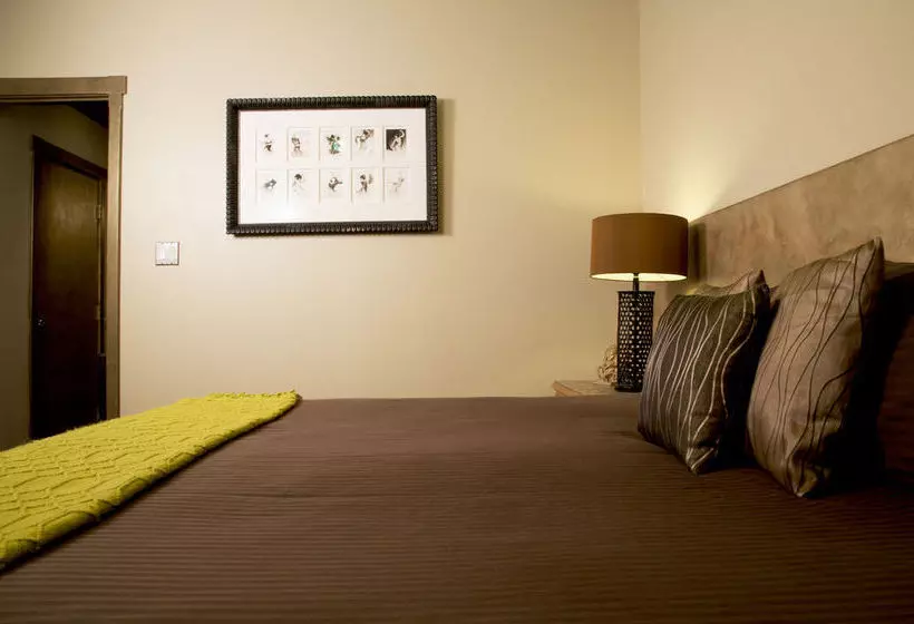 هتل Luxx Boutique