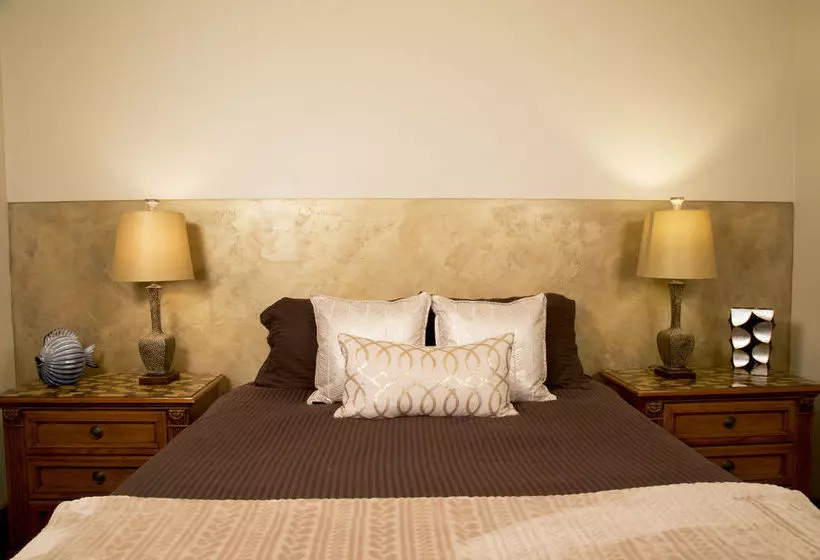 هتل Luxx Boutique