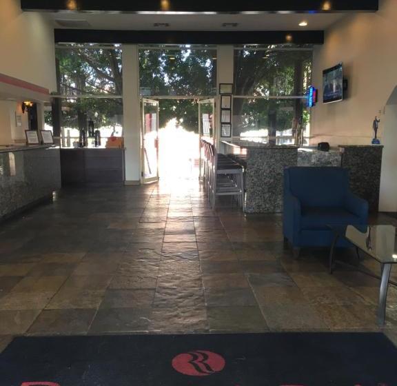 فندق Ramada By Wyndham Tempe Near Asu