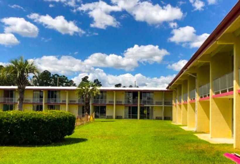 בית מלון כפרי Sunset Inn Manning