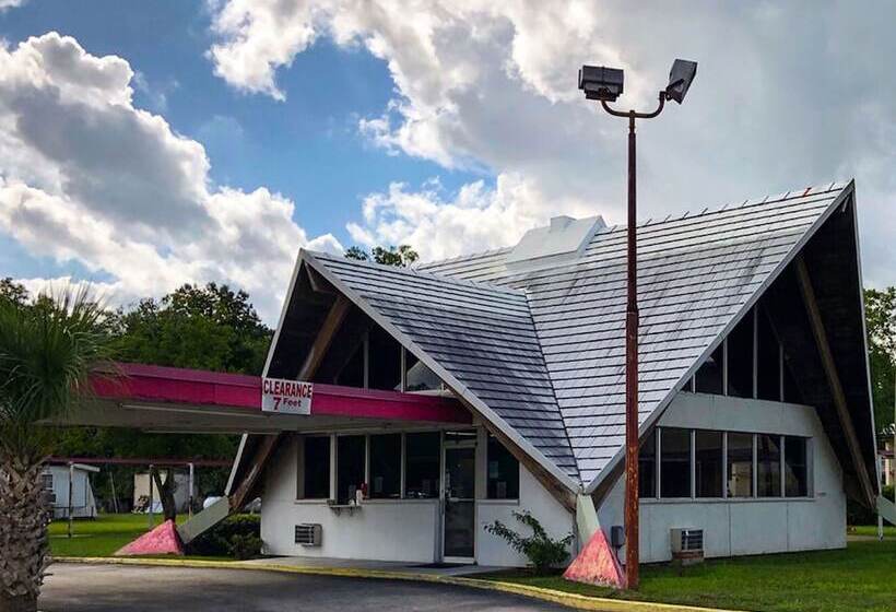 בית מלון כפרי Sunset Inn Manning