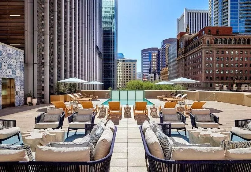 ホテル The Westin Phoenix Downtown