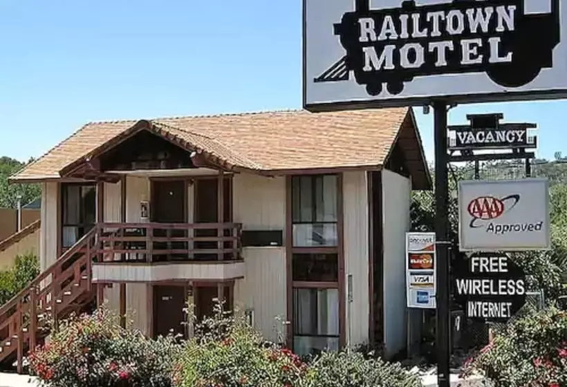 Jamestown Railtown Motel