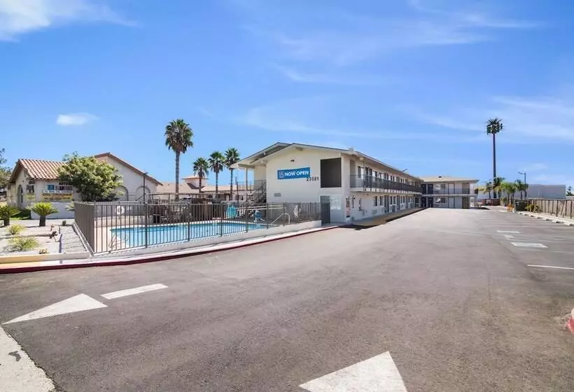 Motel 6moreno Valley, Ca Perris