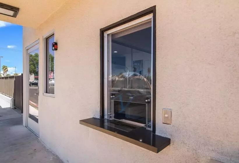 Motel 6moreno Valley, Ca Perris