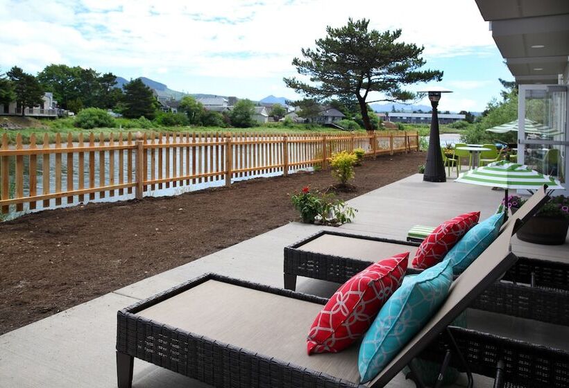 فندق على الطريق River Inn At Seaside