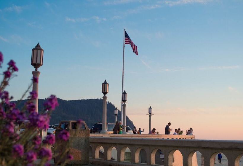 فندق على الطريق River Inn At Seaside