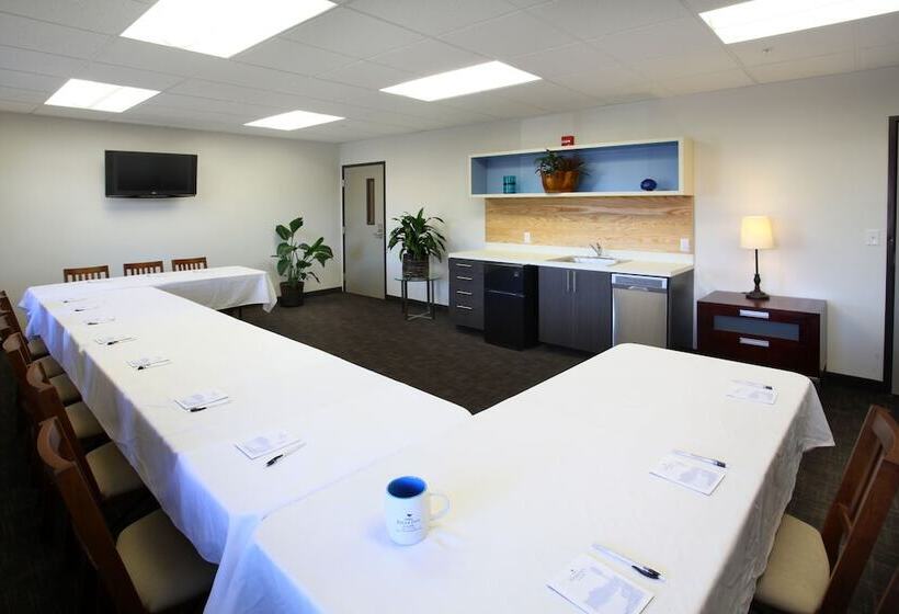 فندق على الطريق River Inn At Seaside