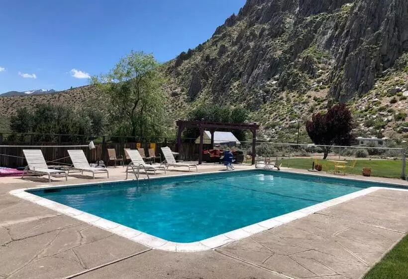 渡假胜地 Meadowcliff Lodge Coleville