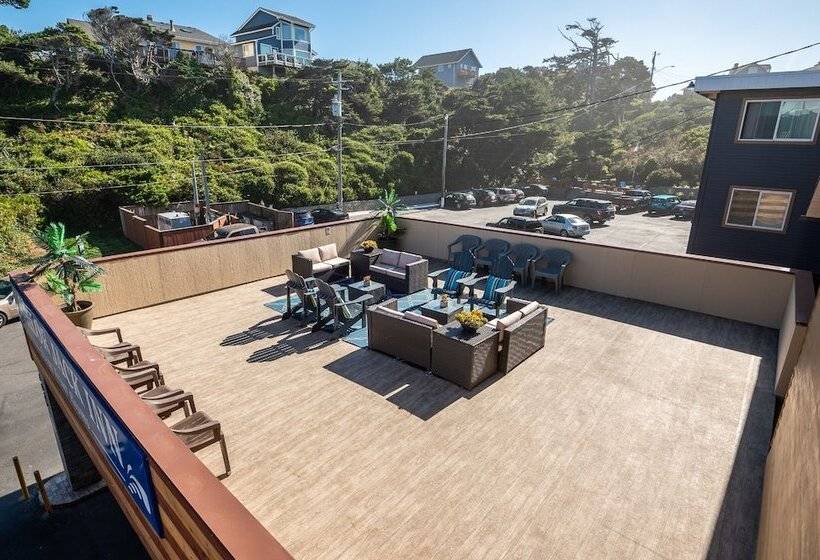 Sailor Jack Oceanfront Motel