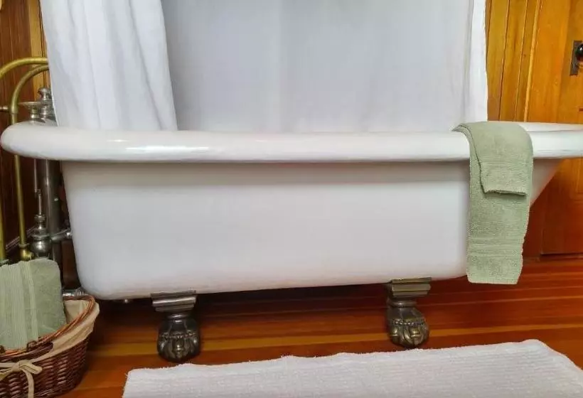 Lehrkind Mansion Bed And Breakfast
