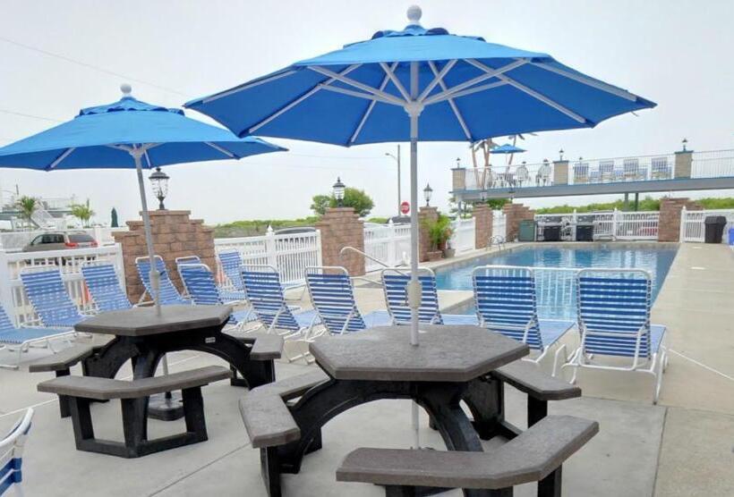 Gondolier Motel   Wildwood