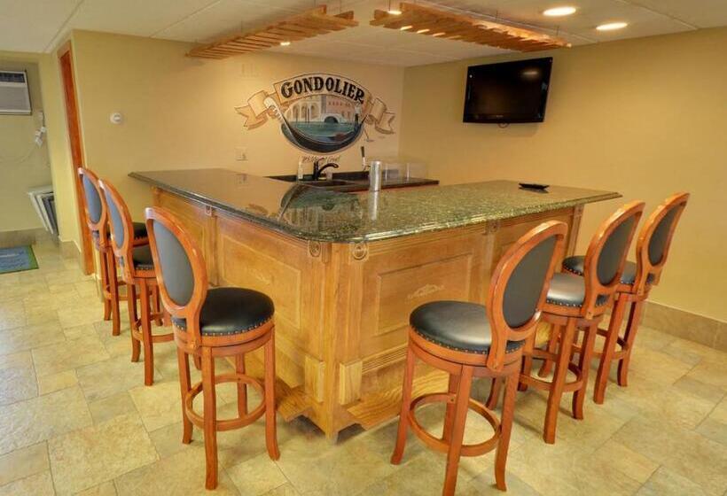 Gondolier Motel   Wildwood