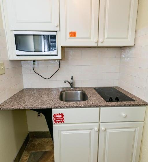 Gondolier Motel   Wildwood