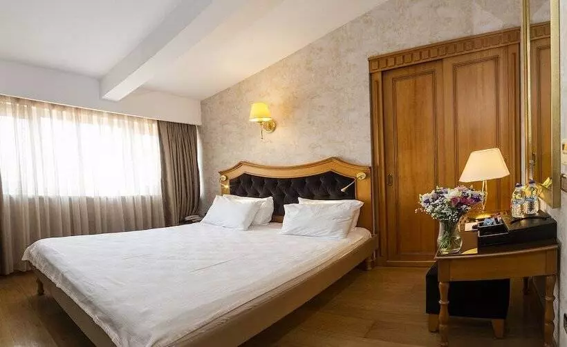 Aprilis Hotel Special Category