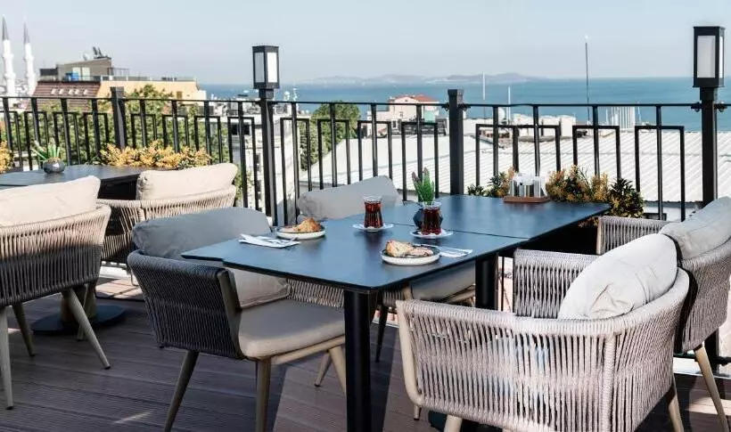 Aprilis Hotel Special Category