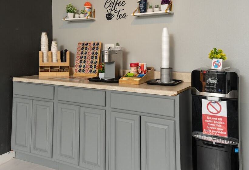 Отель Baymont By Wyndham Ridgecrest