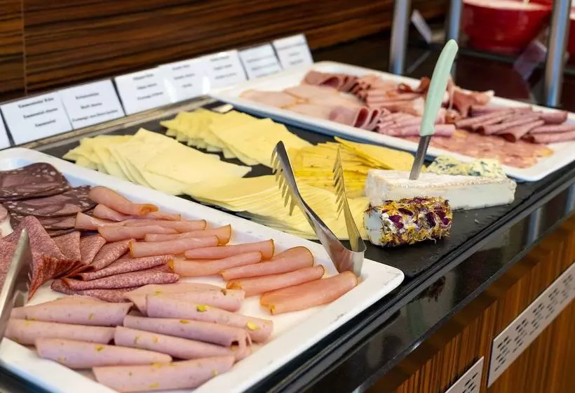 Hotelli Best Western Plus Plaza Berlin Kurfurstendamm