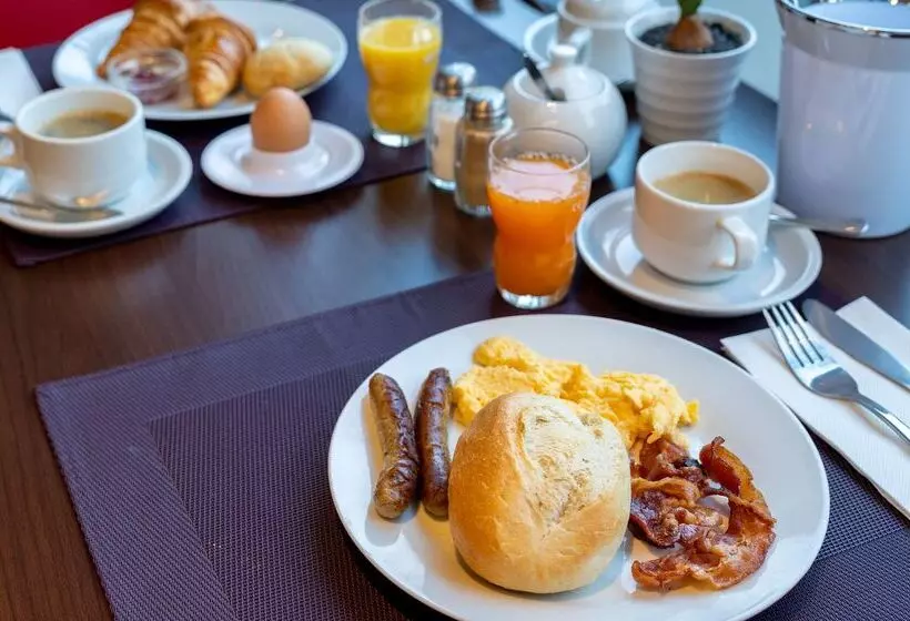 Hotelli Best Western Plus Plaza Berlin Kurfurstendamm