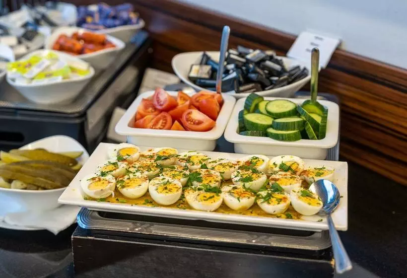 Hotelli Best Western Plus Plaza Berlin Kurfurstendamm