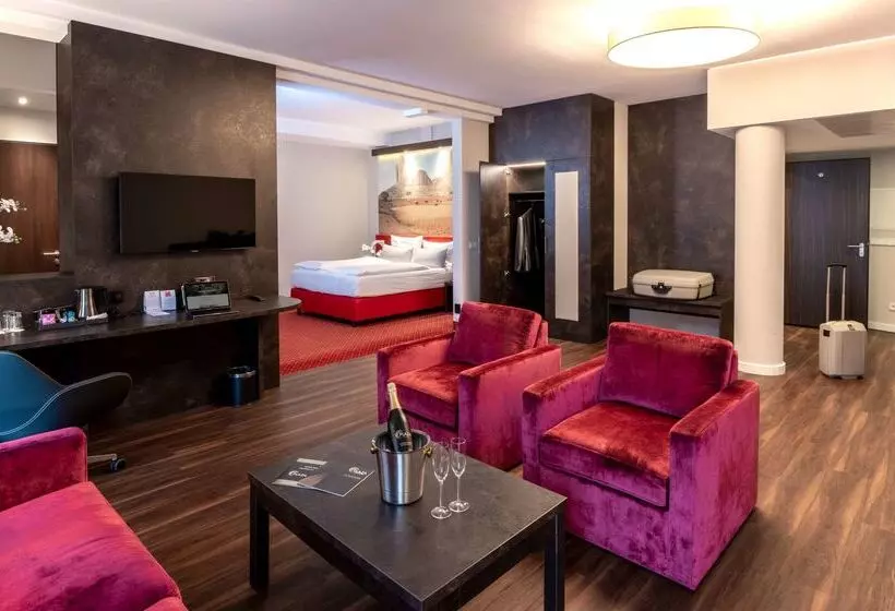 Hotelli Best Western Plus Plaza Berlin Kurfurstendamm