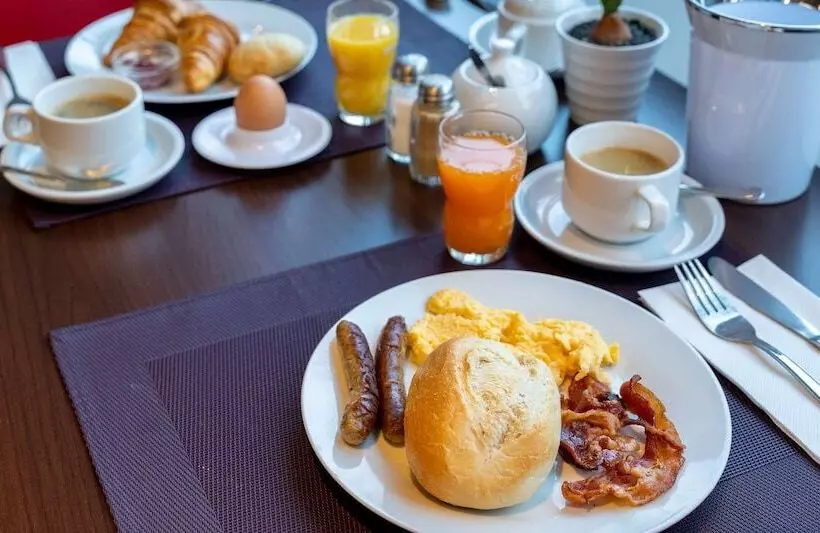 Hotelli Best Western Plus Plaza Berlin Kurfurstendamm