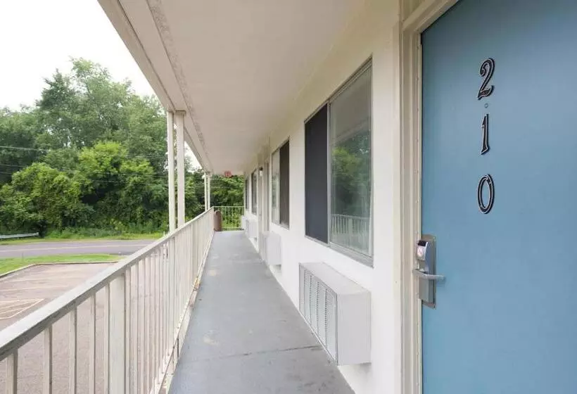 فندق Days Inn By Wyndham New Philadelphia