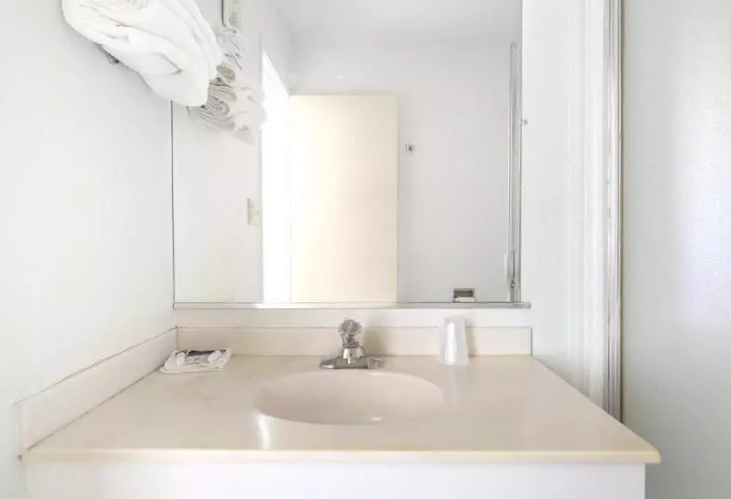 فندق Days Inn By Wyndham New Philadelphia